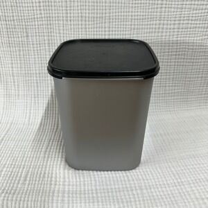 Tupperware Modular Mates #4 Square 23 Cup Container Silver with black lid